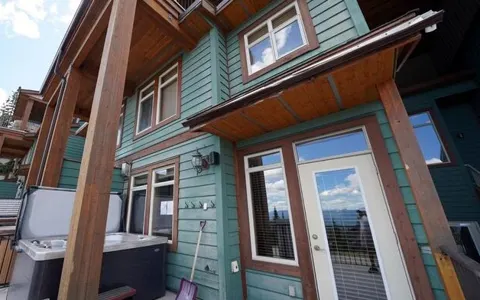 Private deck off the living area
