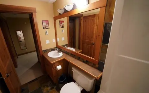 Powder room